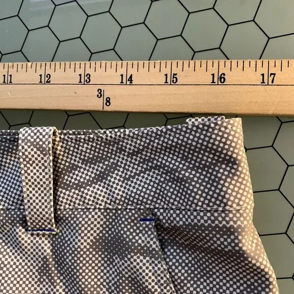 Under Armour UA Fish Hunter Cargo Shorts Mens 32 Loose Heat Gear Digital Camo - Picture 4 of 13